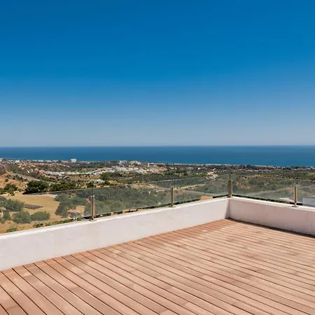 Modern With Amazing Sea View מארבלה