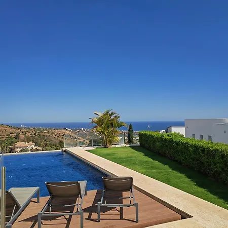 Modern With Amazing Sea View בית נופש