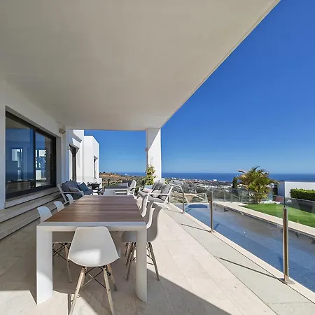 Modern With Amazing Sea View Holiday home