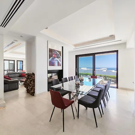 בית נופש Modern With Amazing Sea View