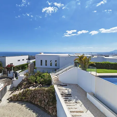 Modern With Amazing Sea View * מארבלה