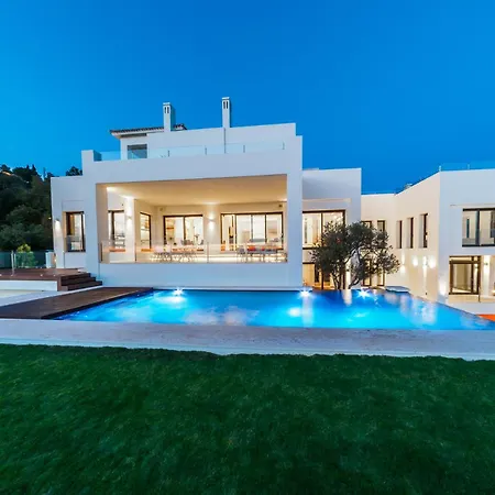Modern With Amazing Sea View * מארבלה