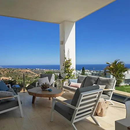 Modern With Amazing Sea View בית נופש מארבלה